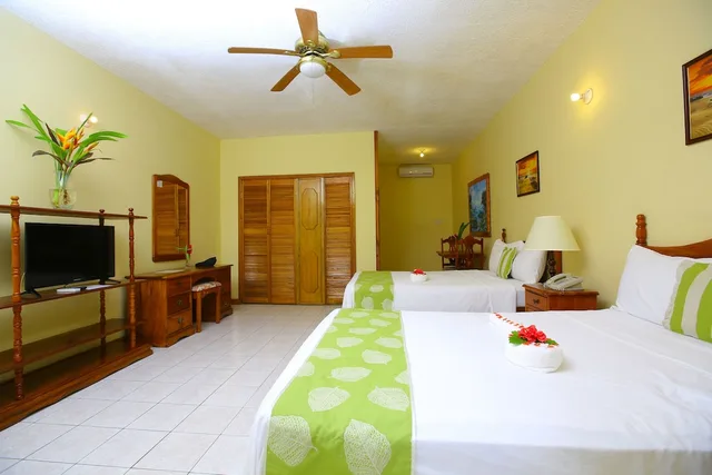 غرفة سوبيريور بسرير مزدوج بإطلالة على الحديقة، Merrils Beach Resort II 2/6