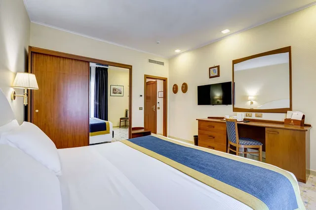 غرفة بسرير كوين بشرفة، Best Western Hotel La Solara 1/5