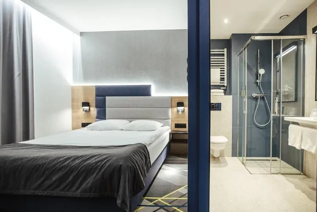 Superior, Double Bed, Airport View، AIR HOTEL 1/3