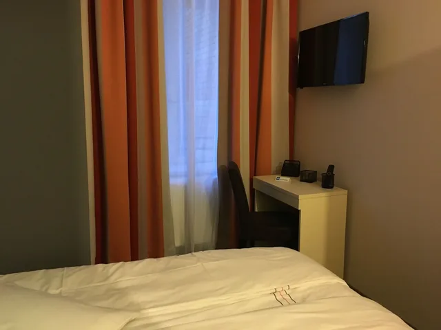 غرفة قياسية بسرير مزدوج، Adonis Hotel Strasbourg 1/3