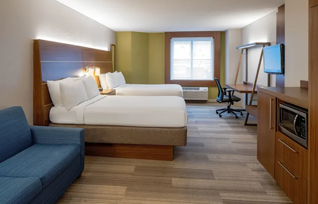 Standard, 2 Double Beds, Extra Floor Space، Holiday Inn Express New Orleans Dwtn - Fr Qtr Area 2/10