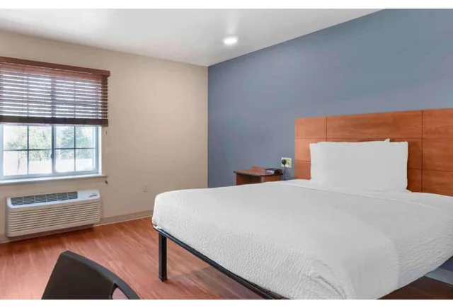 1 Full Bed ADA/Tub/Nsmk، Studio 6 Extended stay Bossier City, LA - Shreveport 1/1