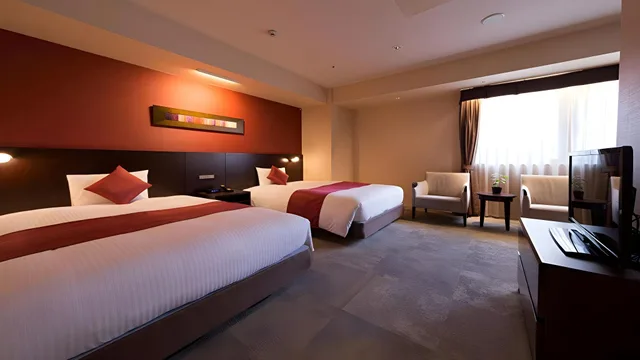 Ladies, Twin Beds، Hotel Tenjin Place 1/1