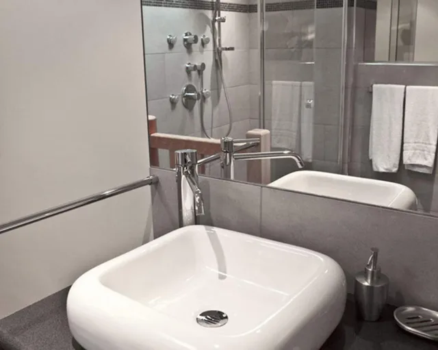 Superior, Twin Beds, Private Entrance، Modern Hotel 3/4