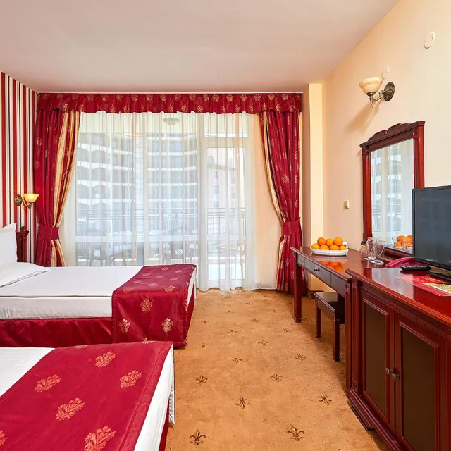غرفة ديلوكس بسرير مزدوج بإطلالة على البحر بشرفة، Hotel Karolina 2/6