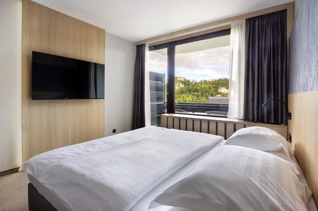 Room, Double Bed, Lake Side، Hotel Kompas 2/4