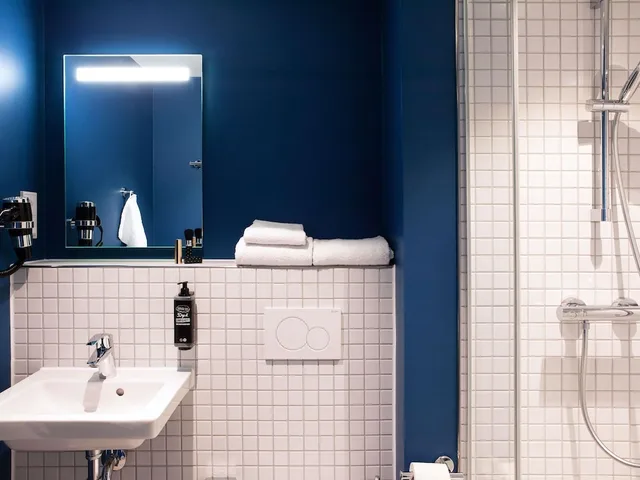 غرفة قياسية بسرير كوين، ibis budget Hotel Berlin Airport 3/5