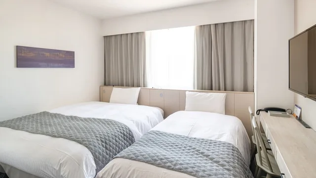 غرفة كومفورت بسرير مزدوج وسرير فردي مع سرير إضافي، Vessel Hotel Fukuyama 1/9
