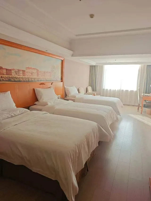 غرفة ديلوكس ثلاثية بثلاثة أسرّة، Vienna Hotel (Xi'an Bell Tower) 1/2