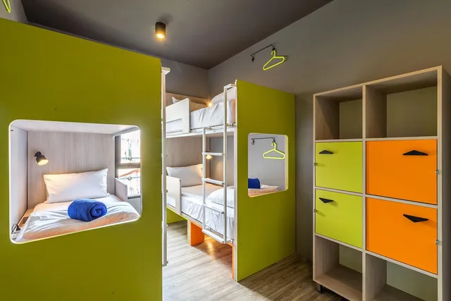 سكن مشترك بأربعة أسرّة وأسرّة بطابقين للنساء، Isanook Hostel 2/2