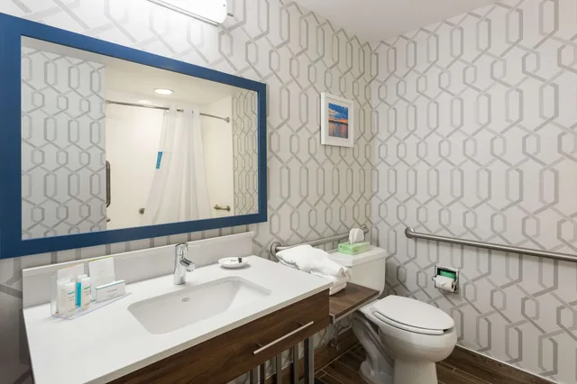 غرفة قياسية بسريرين كوين، Hampton Inn Buffalo South I 90 6/10