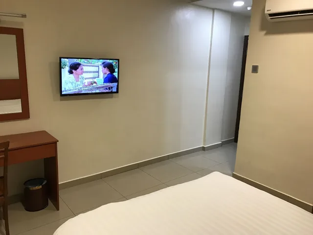 Standard, Queen Bed, No Window، Aeton Hotel 3/5