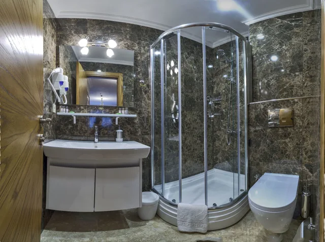 2 Bedrooms, Family, 1 King and 4 Single Beds, City View, Blisstanbul Hotel 5/5