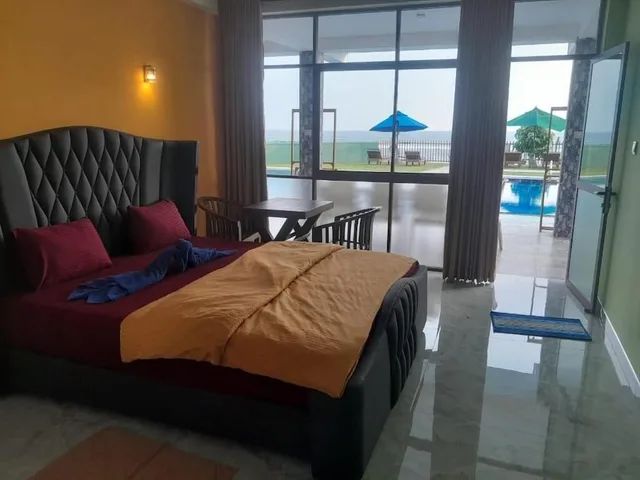 شقة بإطلالة على البحر بـ3 غرف نوم، Beach House 1/1