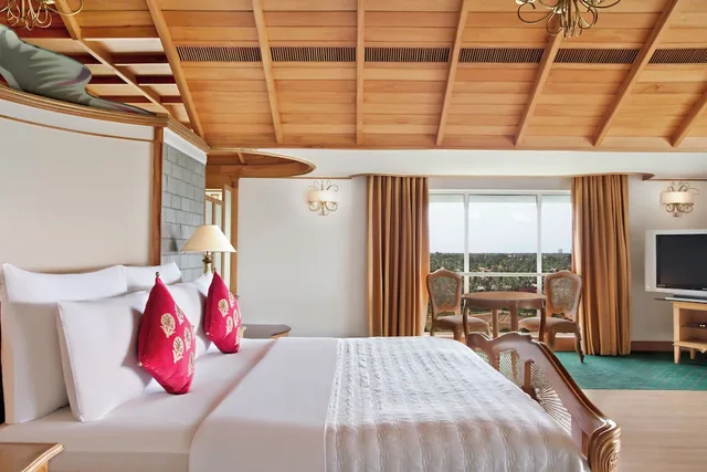 جناح كلوب بسرير كينج، Le Meridien Kochi 1/5