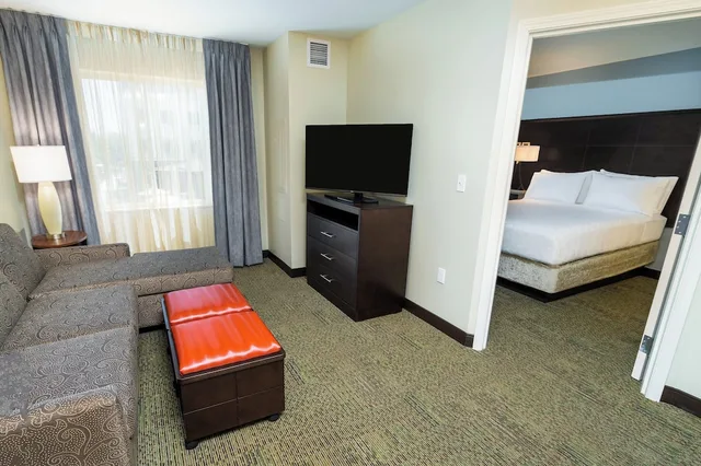 جناح بسريرين كوين بغرفة نوم واحدة بمطبخ، Staybridge Suites Newark - Fremont 3/5