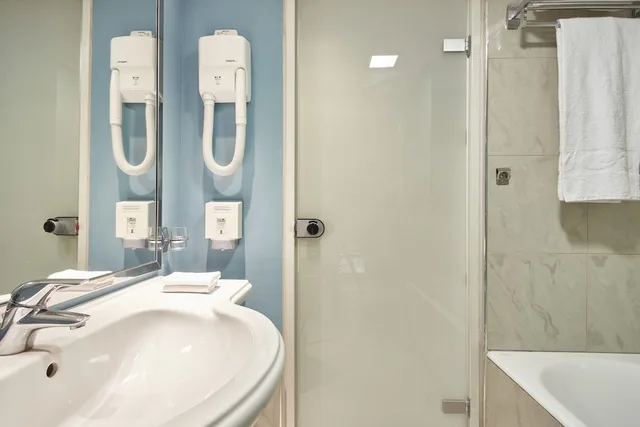 غرفة سوبيريور عائلية بسريرين منفصلين بإطلالة على الحديقة مع أريكة، Esperides Beach Resort 2/3