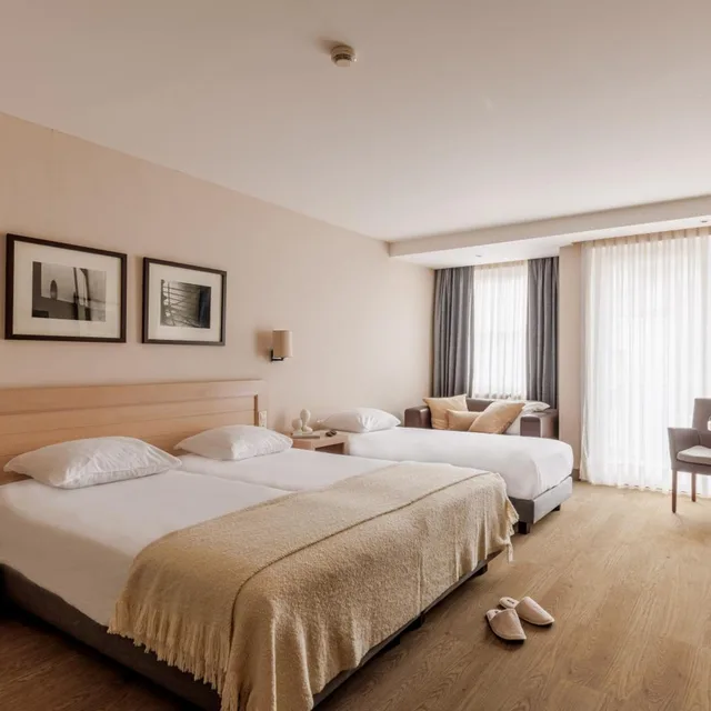 غرفة ثلاثية بسرير فردي، Hotel Aazaert 4/8