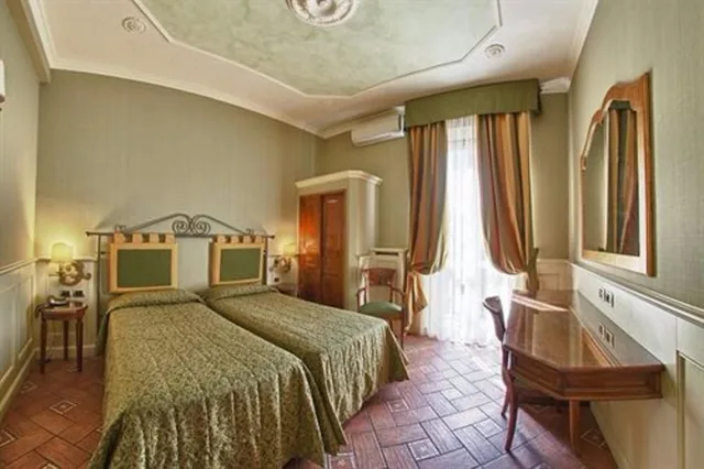 Room, Triple, 1 Double and 1 Single Bed, Hotel Pedrini 2/7