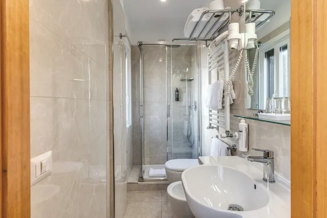غرفة سوبيريور بسرير مزدوج، Flower Garden Hotel 8/8