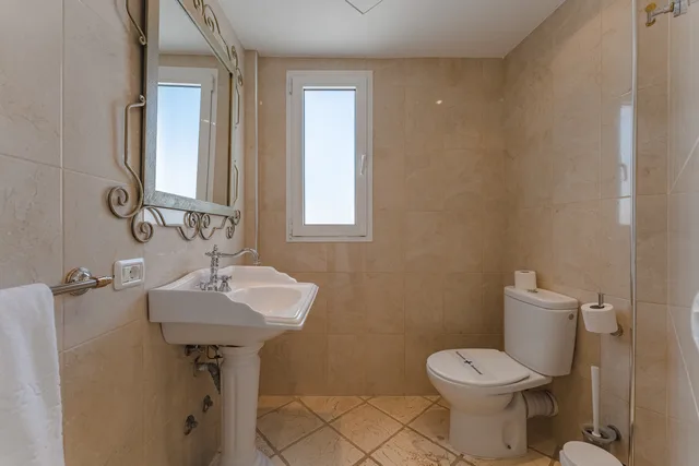 جناح بسرير كينج بمسبح خاص، Flamingo Suites 5/8