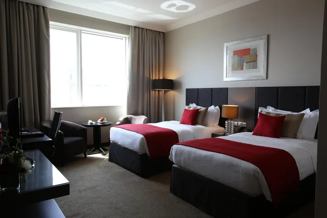 غرفة ديلوكس بسرير فردي للمدخنين، Ramada by Wyndham Abu Dhabi Downtown 3/10