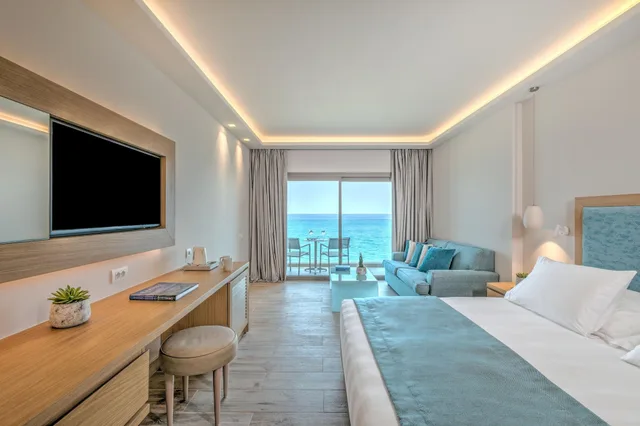 Junior, Sea View, Amada Colossos Resort 1/3