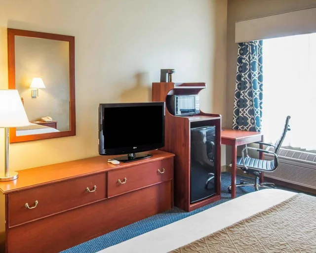 غرفة بسرير كينج، Garner Hotel Liberty Lake by IHG 2/2