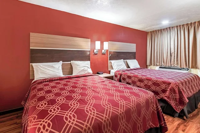 Standard, 2 Double Beds, Worthington Motor Lodge 1/4