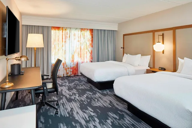 Room, Multiple Beds، Fairfield Inn & Suites Albany Airport 2/2