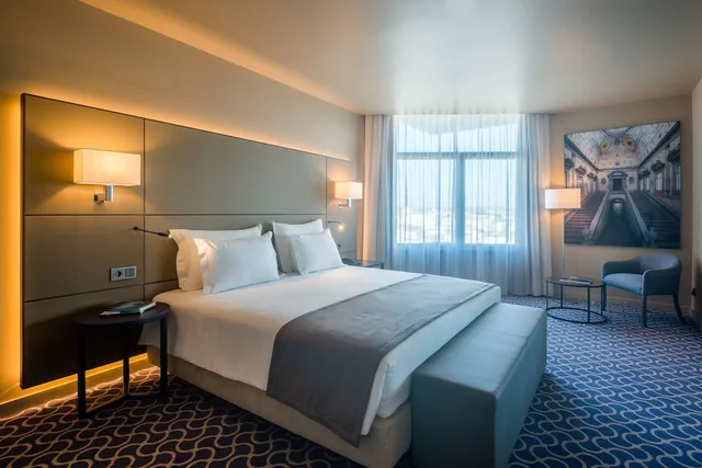 Plus, Comfort, Family, King Bed, 2 Murphy Beds, Hotel Dom Henrique Downtown 3/4