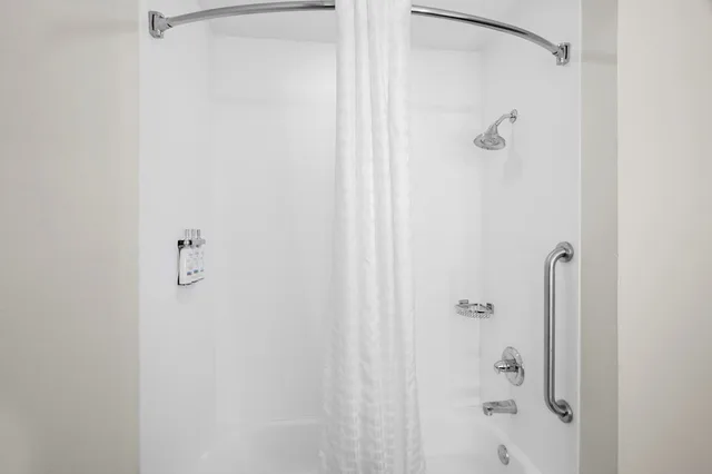 غرفة قياسية بسرير كوين، Holiday Inn Express Suites Morrilton 2/2
