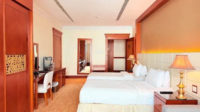 Deluxe, Twin Beds, Sunday Hotel Al Barsha Dubai Mall of the Emirates Formerly Grand Excelsior Al Barsha 1/10