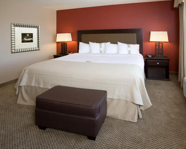 جناح تنفيذي بسرير كينج، Holiday Inn Hotel Amp Suites Bakersfield North 2/8