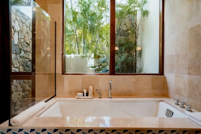 junior suite, 2 queen beds, ocean view, Rosewood Little Dix Bay 3/3