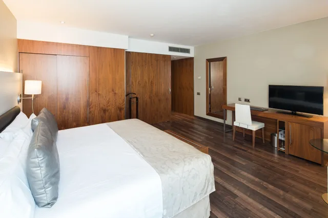 جناح جونيور ديلوكس مفردة بسرير مزدوج بمسبح خاص، Hotel Catalonia Ramblas 1/6