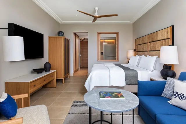 غرفة بريميوم بسريرين منفصلين بإطلالة على البحر بشرفة، The Westin Resort, Costa Navarino 4/9