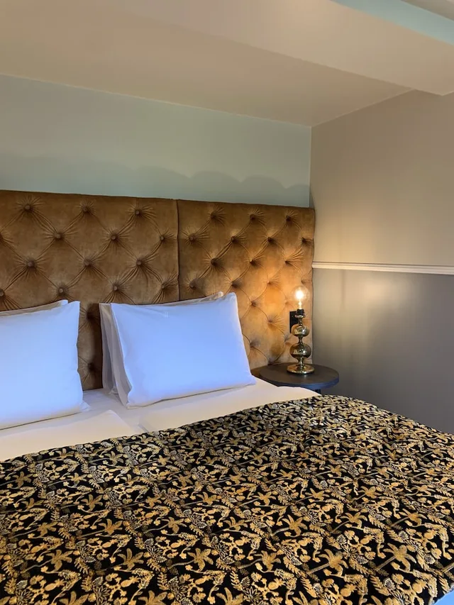 جناح جونيور بسرير كينج مع أريكة، Maison Viktoria Augsburg 2/5