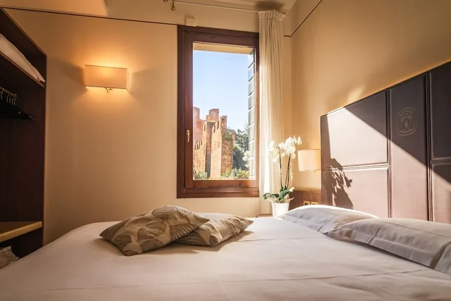 Room, Double Bed, Alla Torre 2/9
