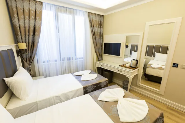 Standard, Twin Beds, Villa Sweet Hotel 2/4