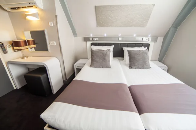 غرفة قياسية بسريرين منفصلين، Hotel CC 2/5