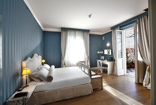 غرفة بريميوم بسرير كينج بشرفة، Palazzo Guiscardo 1/9
