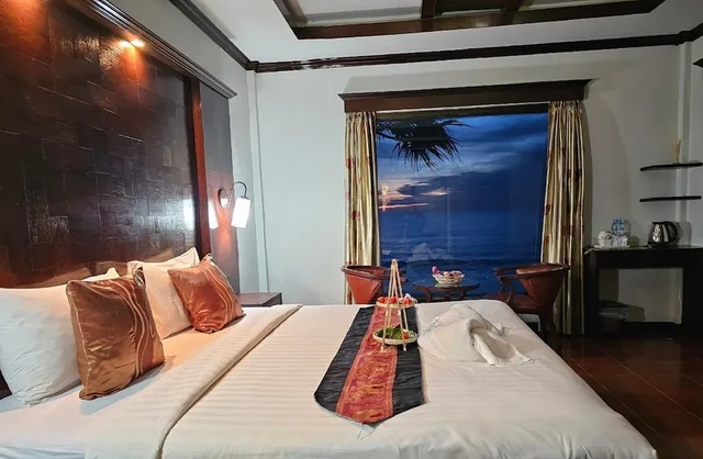 Deluxe, King Bed, Beach Front، Lanta Nice Beach Resort 2/9