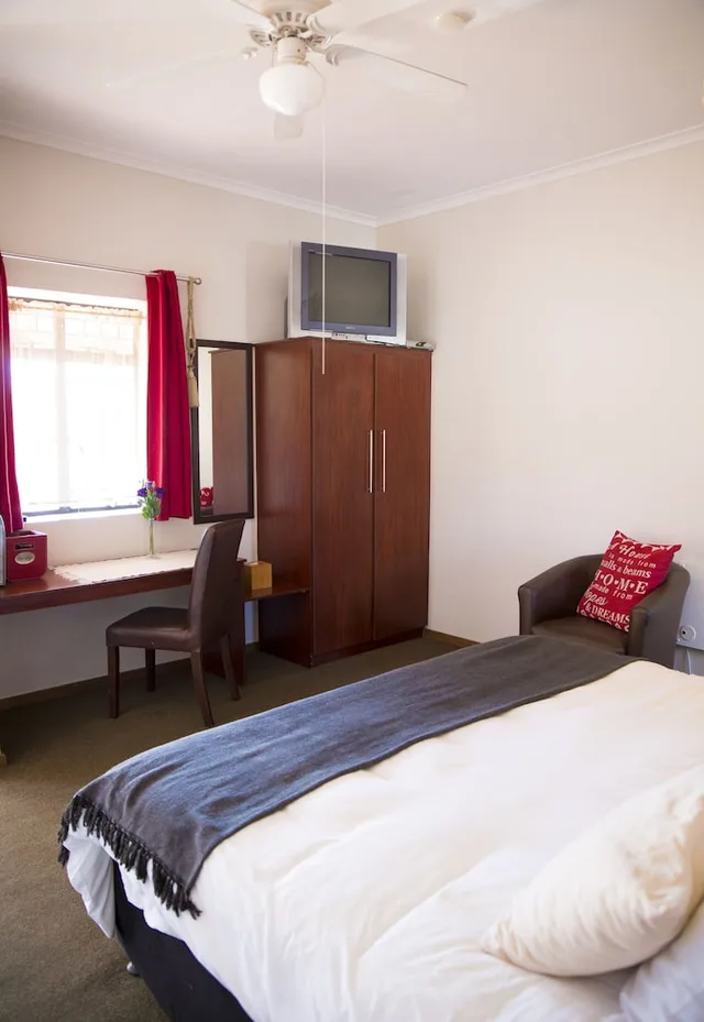 غرفة قياسية بسرير كوين، Ons Dorpshuis Guest House 1/4