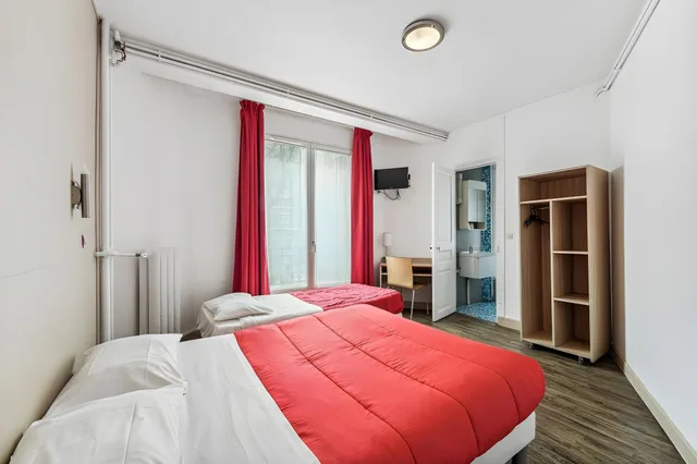 Classic, Triple, Multiple Beds, Private Bathroom، Hotel Tolbiac 1/1