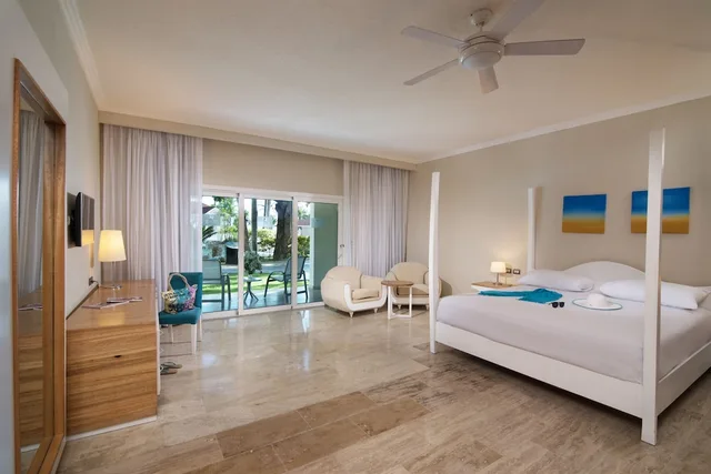 Junior Suite, King Bed, Cofresi Palm Beach and Spa Resort All Inclusive 2/9