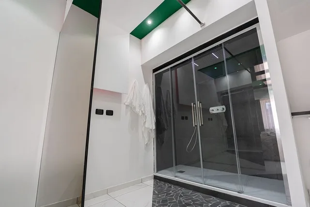 جناح استوديو فاخر بسرير كوين بإطلالة على المدينة بغرفة نوم واحدة في الملحق، P.C. Boutique H. 9/9