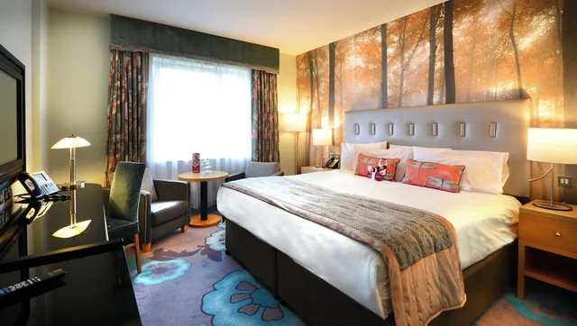 غرفة بريميوم بسرير فردي، Crowne Plaza Dublin Airport 2/3