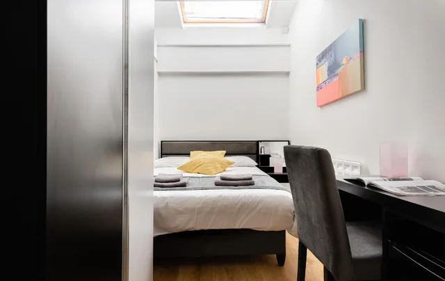 Economy, Double Bed, No Window, Central Hoxton Shoreditch 1/1