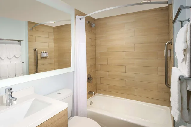 غرفة بسرير كوين، Best Western Beachside Inn 6/7